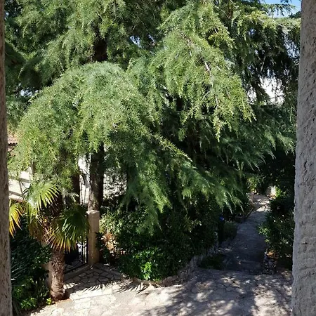 別荘 The Istrian ヴルサル